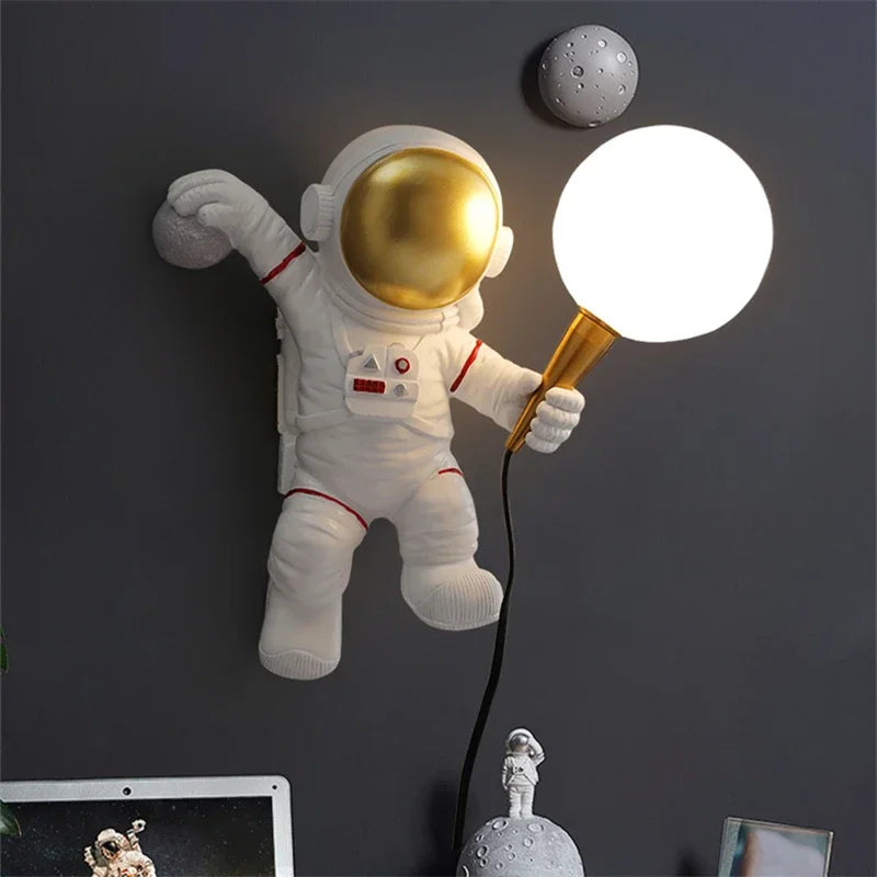 New Design Astronaut LED Wall Lamp