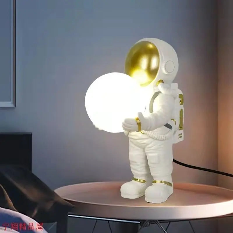 New Design Astronaut LED Wall Lamp