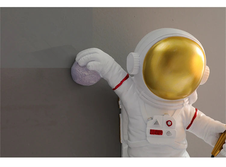 New Design Astronaut LED Wall Lamp