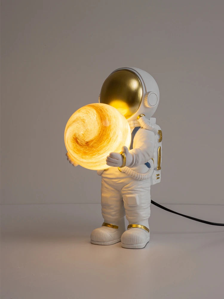 New Design Astronaut LED Wall Lamp