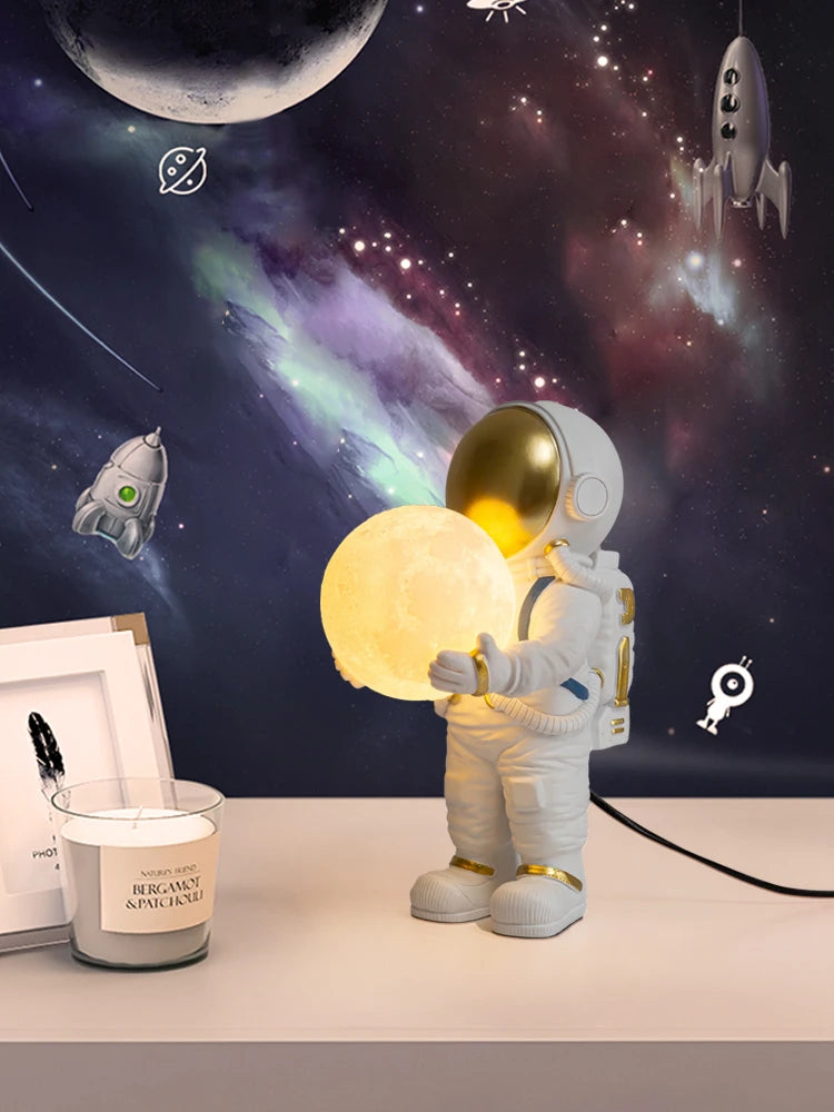 New Design Astronaut LED Wall Lamp