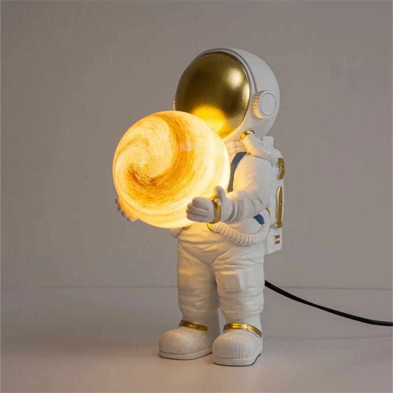 New Design Astronaut LED Wall Lamp